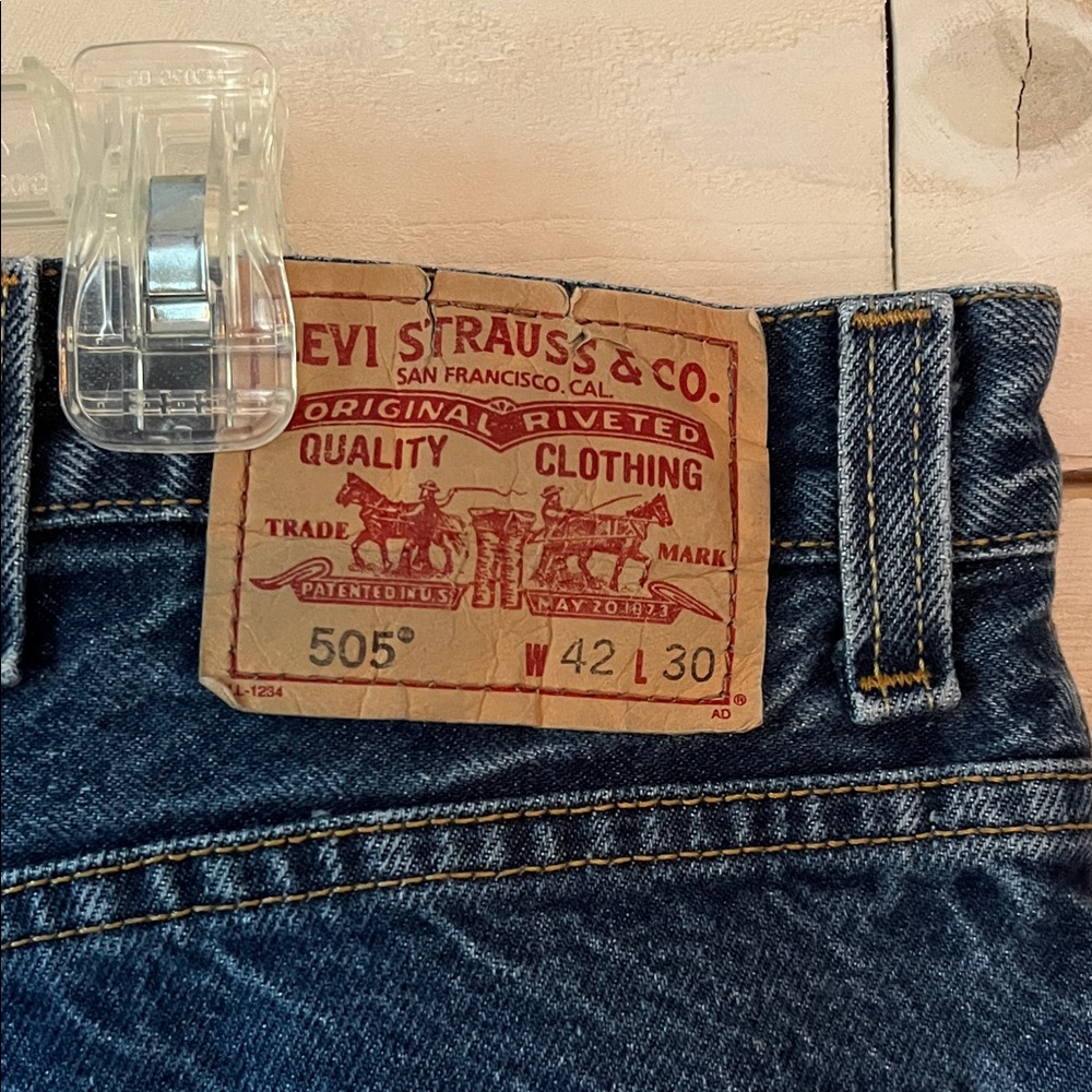 Levi's 505 Dark Wash Regular Fit Blue Straight Jeans 42 x 30 - Picture 7 of 7